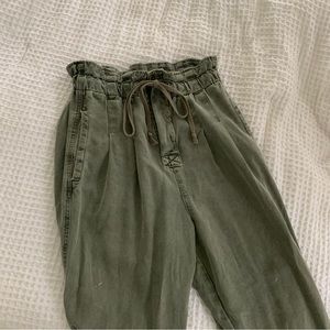 Free people margate pleated green trouser
